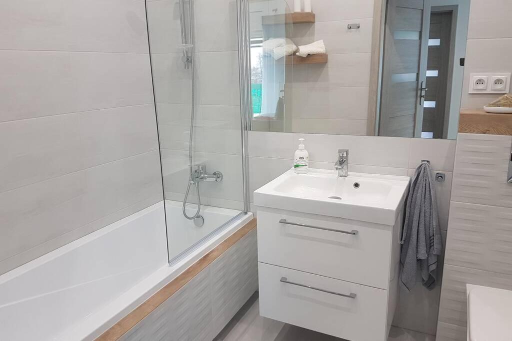 Komfortowy Nowoczesny Apartament Kustronia Z Garazem Balkonem Wanna Μπιέλσκο-Μπιάλα Εξωτερικό φωτογραφία